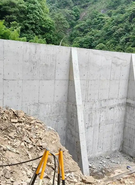 吕梁方山县重力式挡土墙